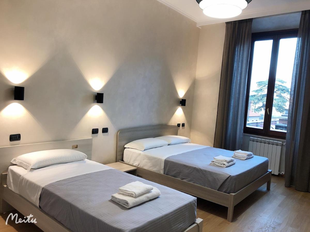 Romafullhouse Guesthouse Ngoại thất bức ảnh