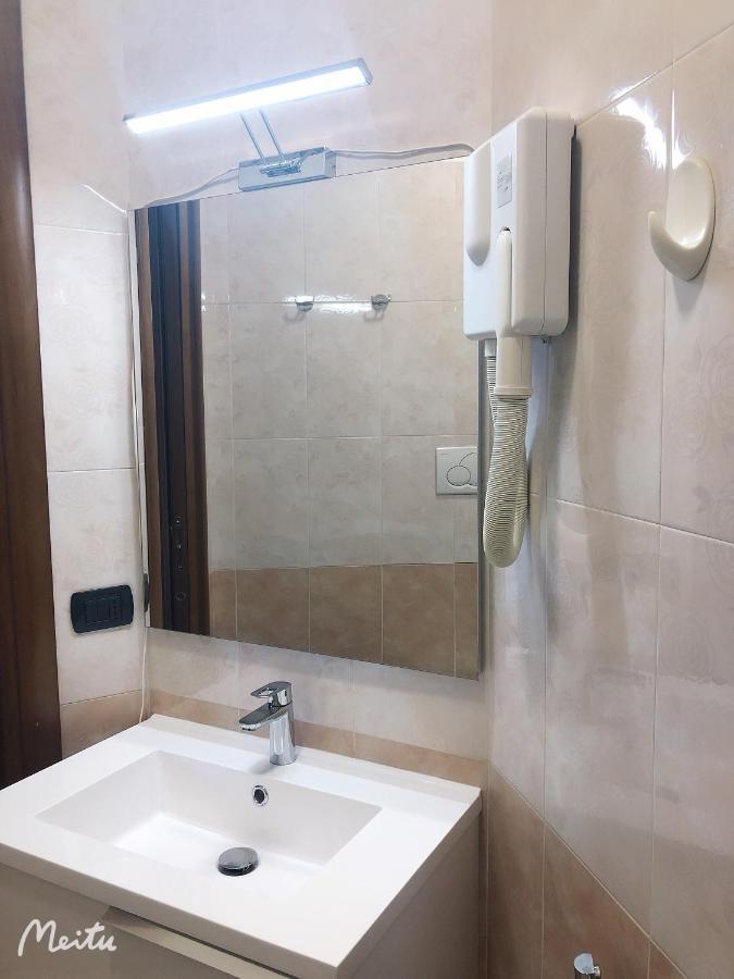 Romafullhouse Guesthouse Ngoại thất bức ảnh