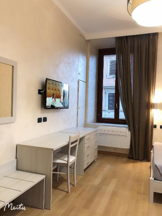 Romafullhouse Guesthouse Ngoại thất bức ảnh